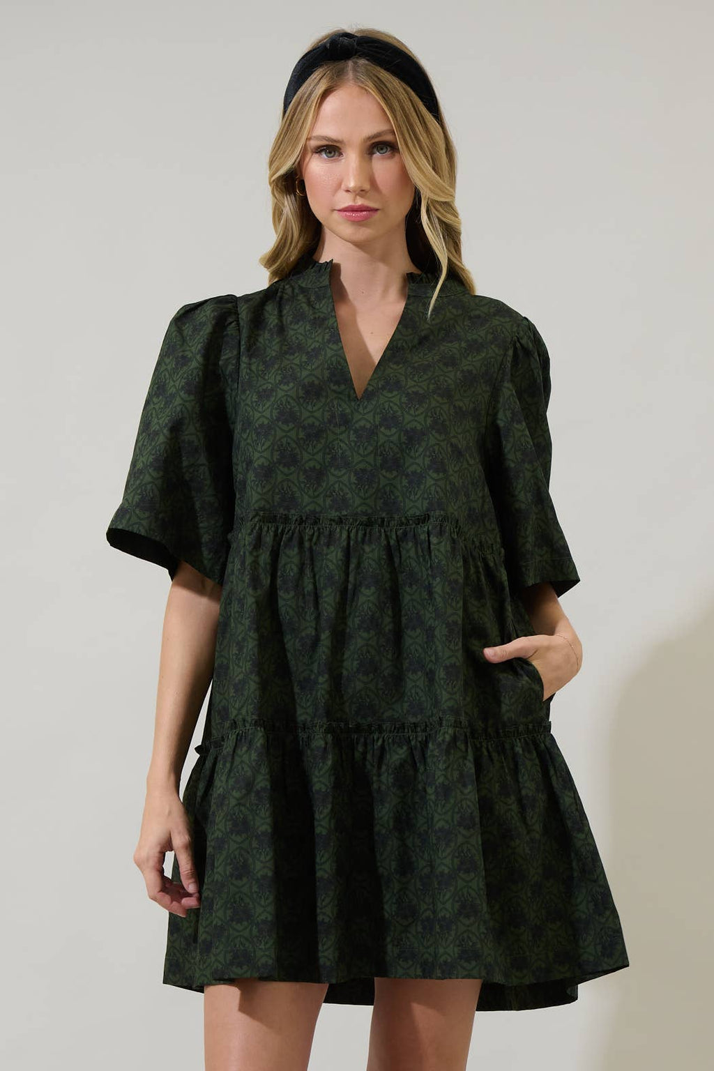 Haslet Floral Dixie Split Neck Shift Dress: Olive Green