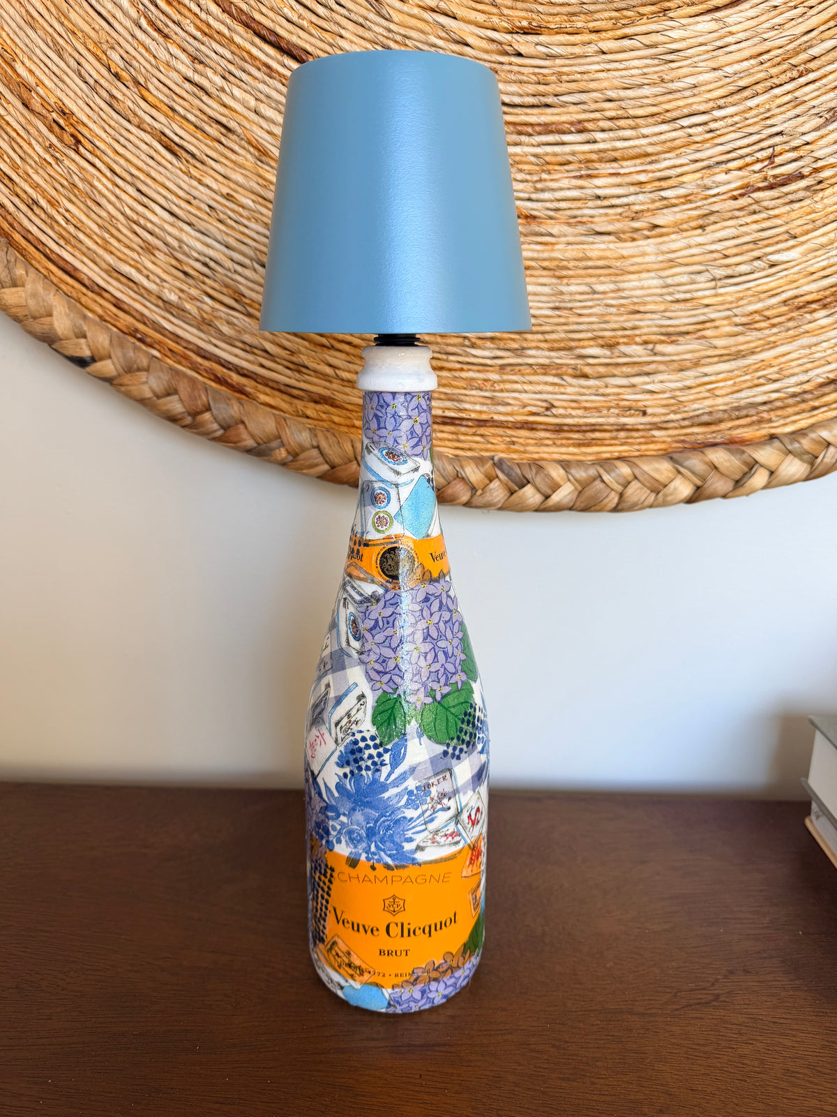 83-17 Veuve Lamp Hydrangeas Blue Shade