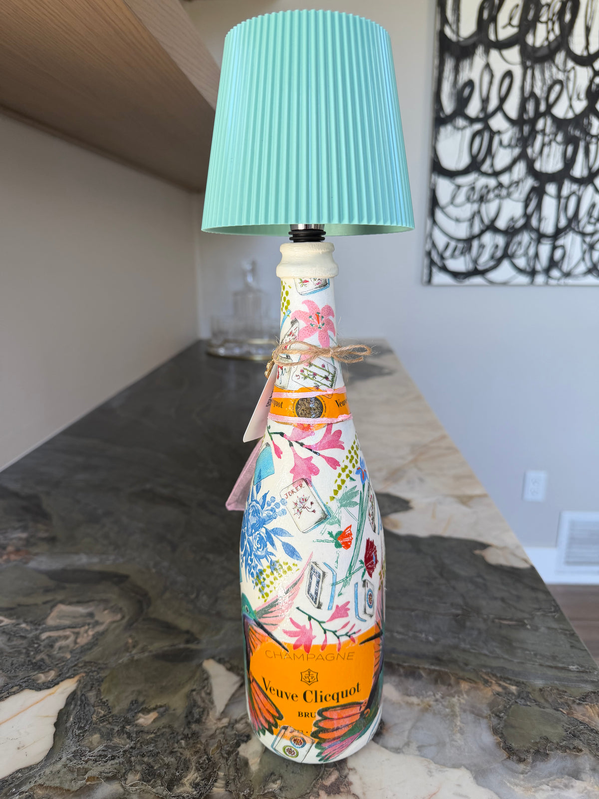 Three Flamingos - Veuve Lamp - hummingbirds