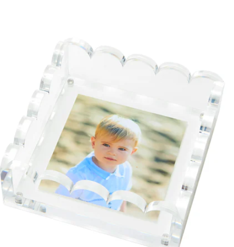 Tara Wilson Scallop Tray Small