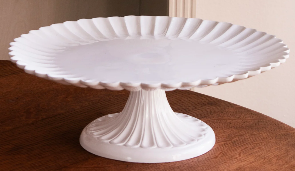VIDA Vienna Pedestal Cake Plate (White)