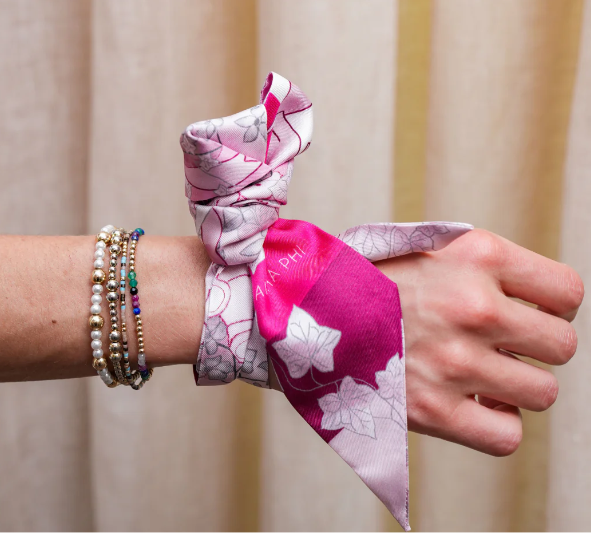 Alpha Phi Heirloom Scarflette™
