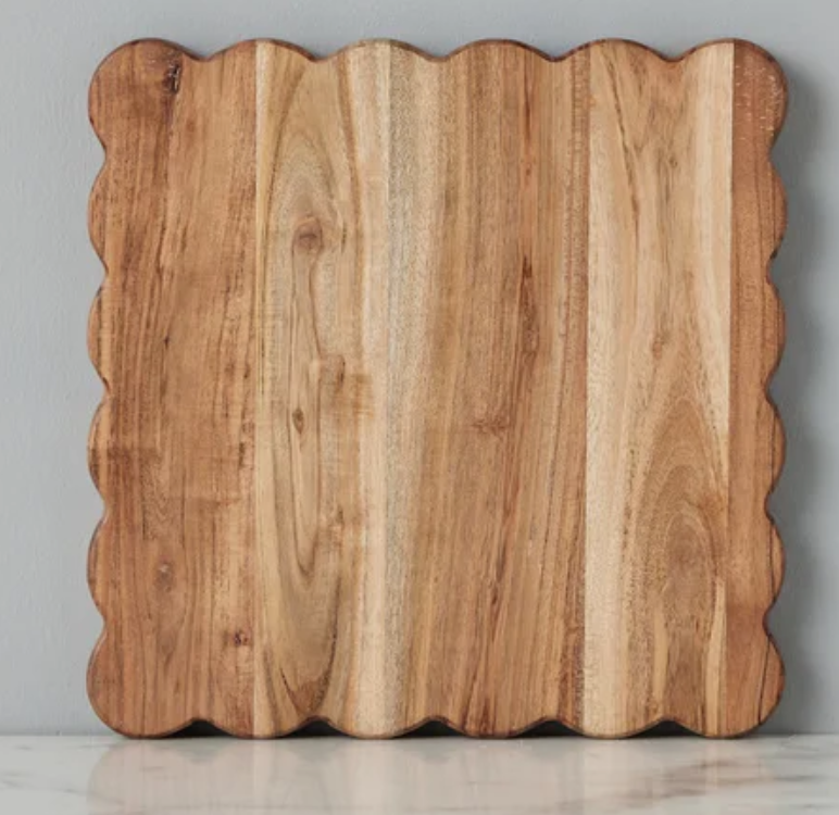 Scalloped Cutting Board, Medium Square