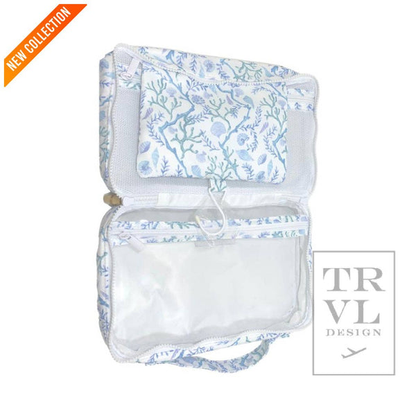 BUNDLE UP2 Hanging Toiletry Bag - CORAL VINE