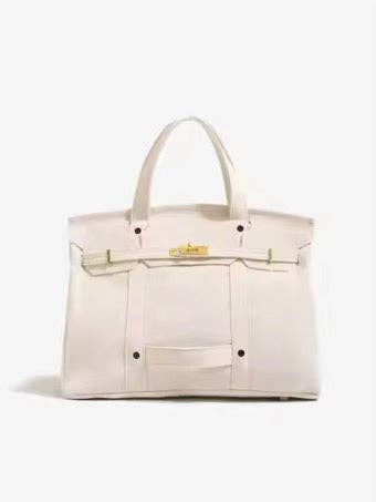 The Weekender Distressed Tote: Solid Navy